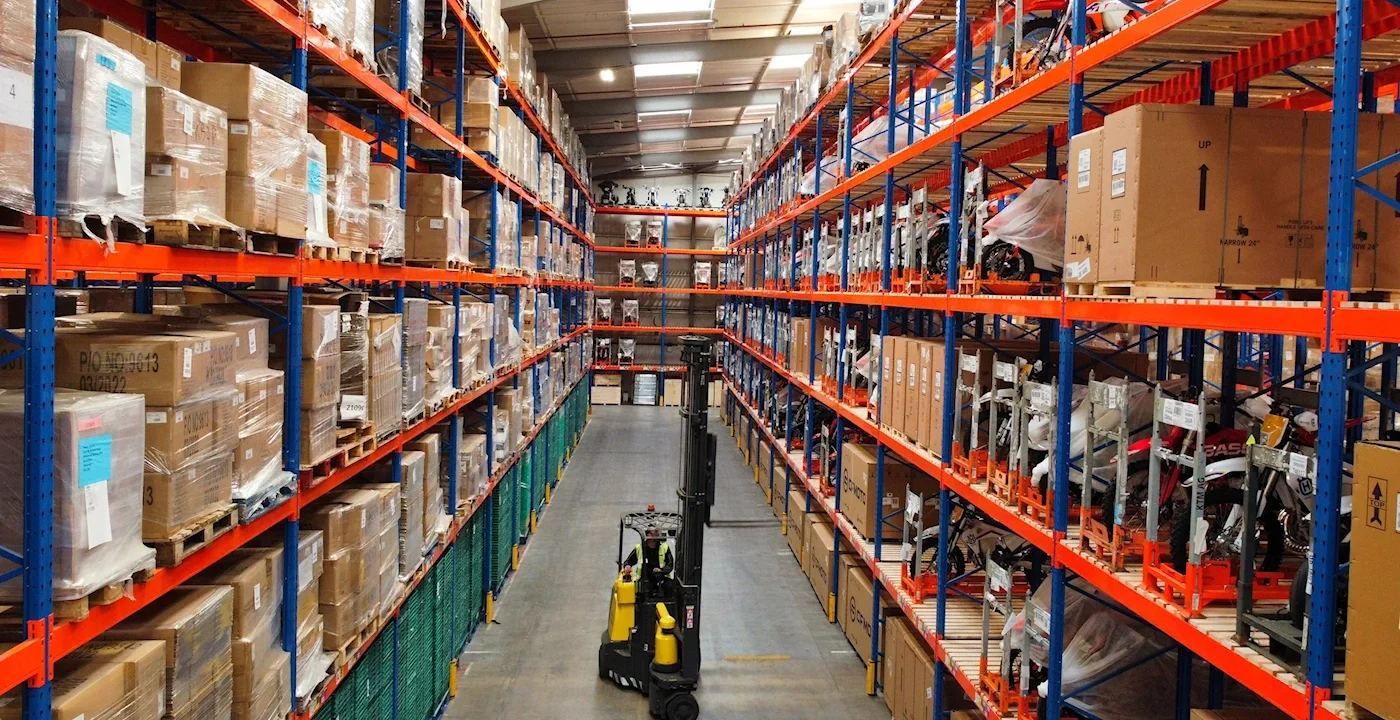 Warehouse and distribution service